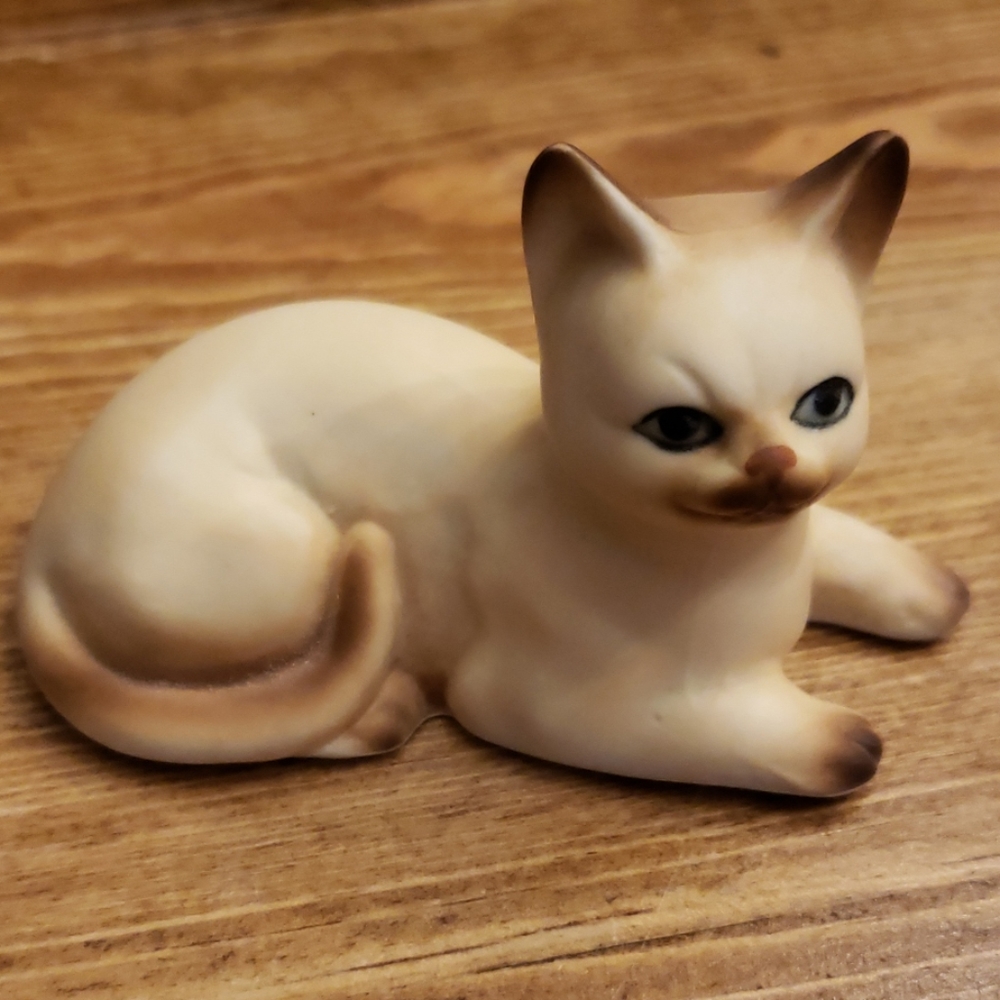 Lefton Cat